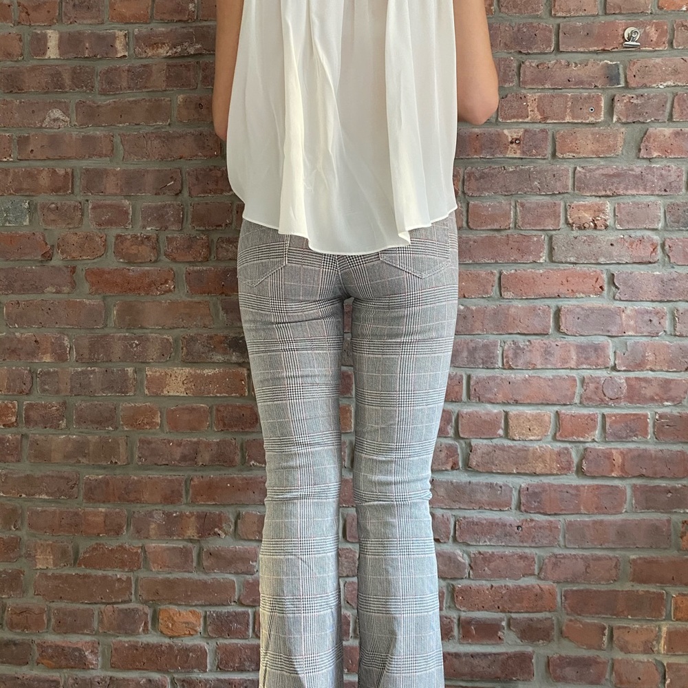 Frame pants
